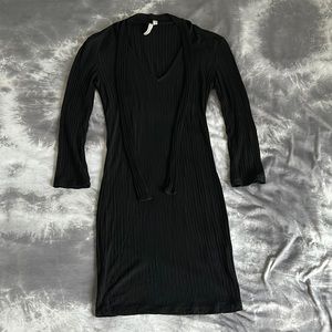 Feathers black ribbed bodycon dress v Neck Neck tie long sleeved